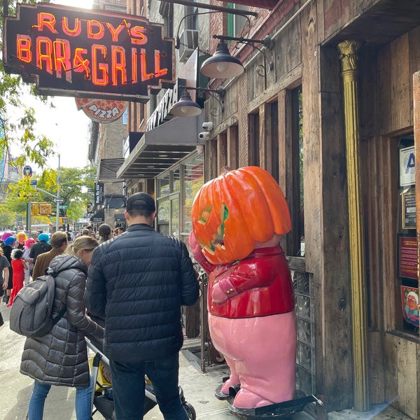 10/31/2021 tarihinde Tom M.ziyaretçi tarafından Rudy&#39;s Bar &amp; Grill'de çekilen fotoğraf