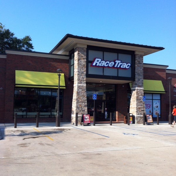 RaceTrac Fuel Station in Lafayette