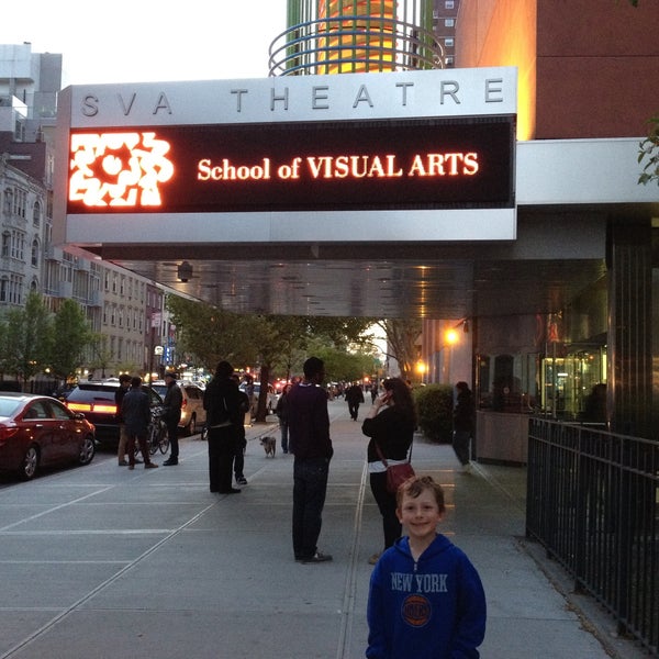 5/6/2013 tarihinde Jeff J.ziyaretçi tarafından SVA Theatre'de çekilen fotoğraf