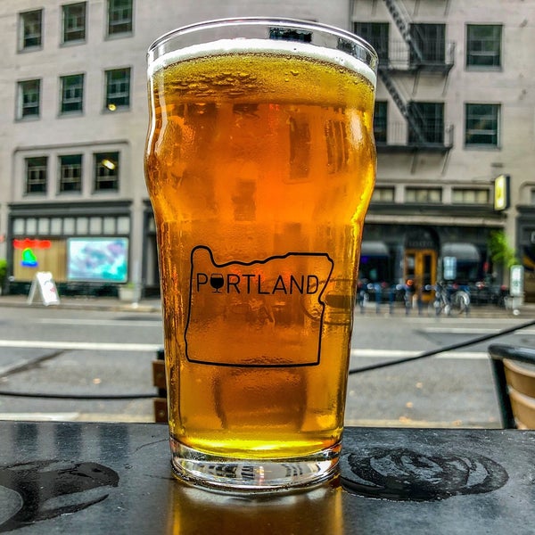 Photo taken at Bailey&#39;s Taproom by lt g. on 9/7/2019