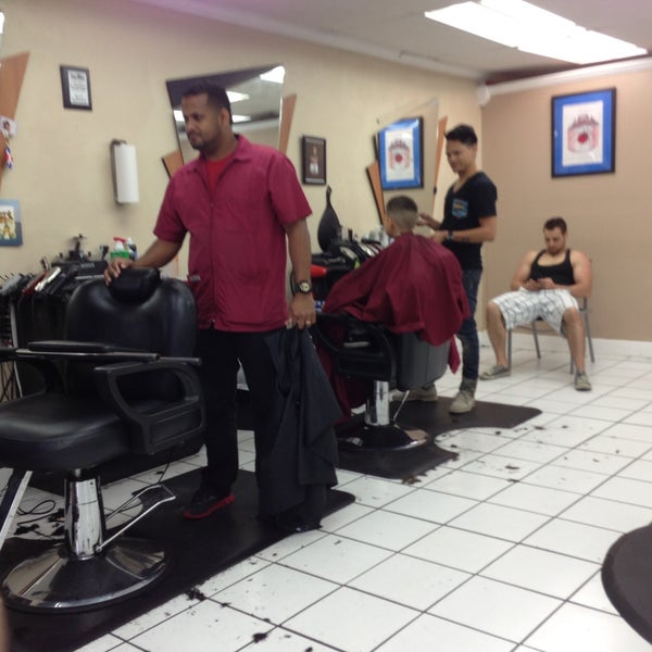 New York's Finest Barber Shop 64 ziyaretçidan 4 tavsiye