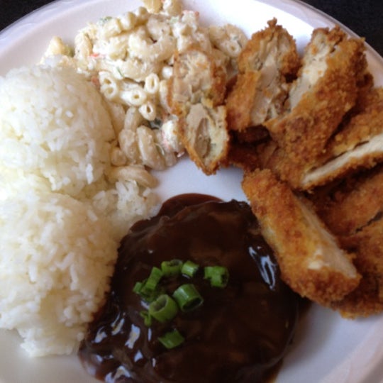 Photo taken at Da Kine&#39;s Plate Lunch PL Hawaiian by David P. on 10/3/2012