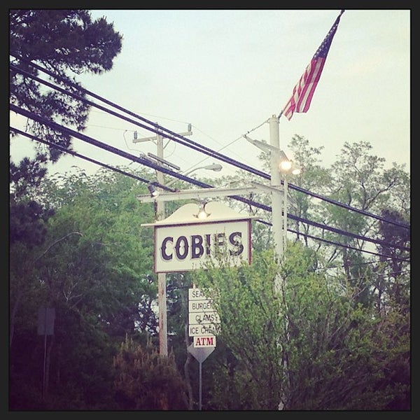 Photo taken at Cobie&#39;s by Gareth T. on 5/29/2013