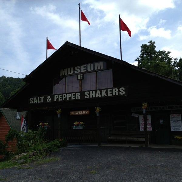 Foto tomada en Salt &amp; Pepper Shaker Museum  por Terrie J. el 8/2/2013