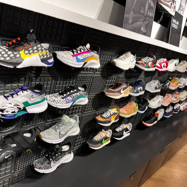 Paragon nike sales