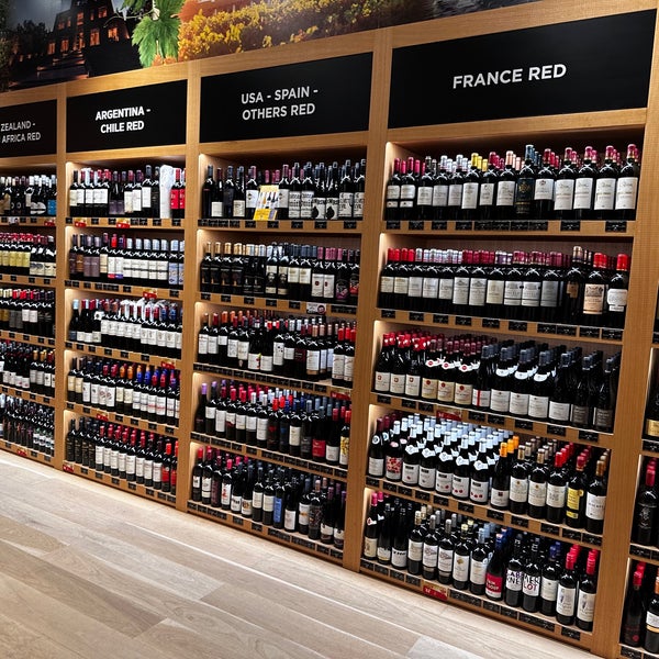 African+Eastern Liquor Store in وسط مدينة دبي