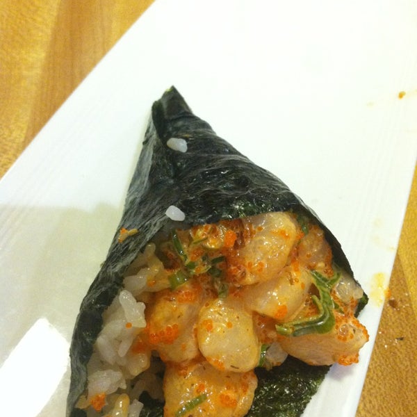 Photo prise au Sushi Ichimoto par Erica C. le8/18/2013