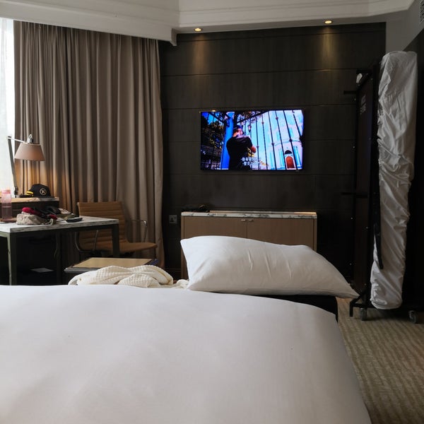 รูปภาพถ่ายที่ Singapore Marriott Tang Plaza Hotel โดย Grey q. เมื่อ 8/14/2020