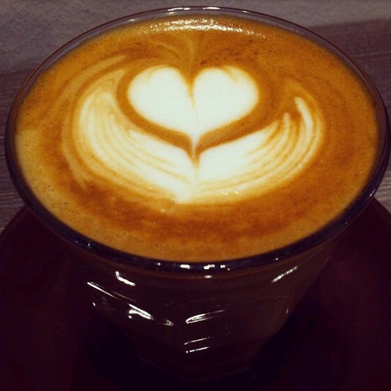 Foto tirada no(a) Liberty Coffee por bolang p. em 4/20/2013