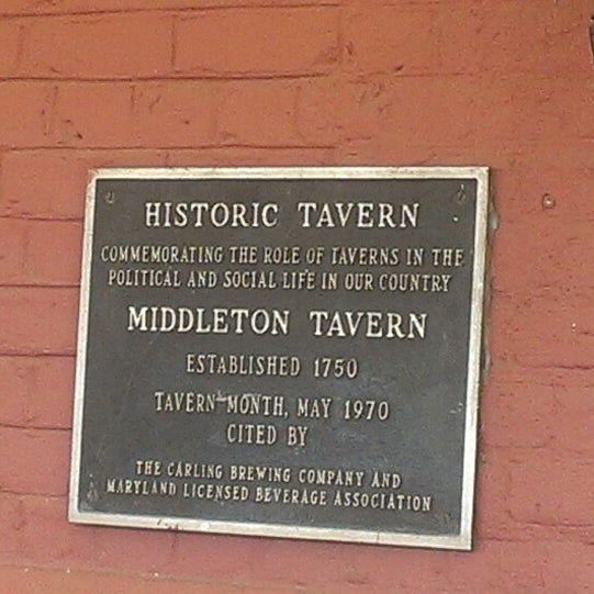 รูปภาพถ่ายที่ Middleton Tavern โดย Darrell W. เมื่อ 5/25/2013
