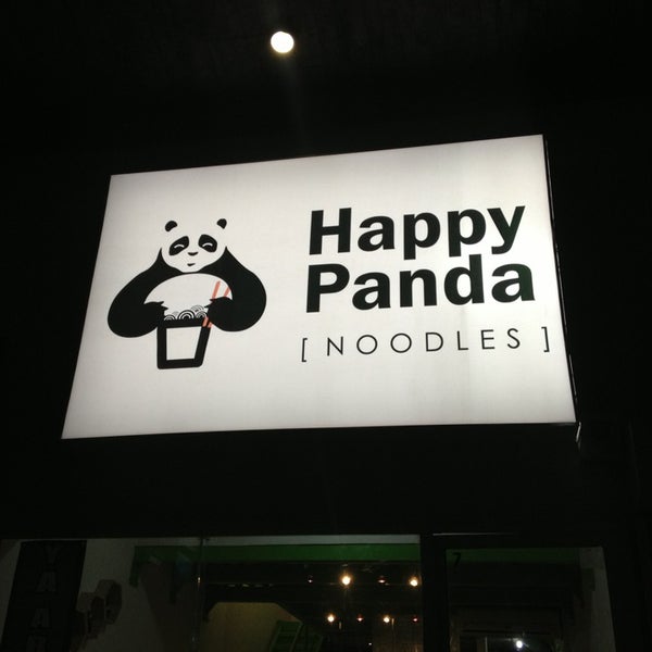 รูปภาพถ่ายที่ Happy Panda Noodles โดย Daniel M. เมื่อ 3/2/2013