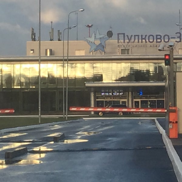 12/7/2015에 🎀Yuliya F.님이 Business Aviation Center Pulkovo-3에서 찍은 사진