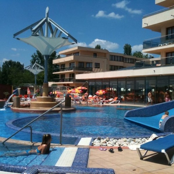 Отель фламинго бассейн