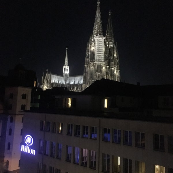 Das Foto wurde bei Hilton Cologne von Pellikán I. am 6/1/2019 aufgenommen