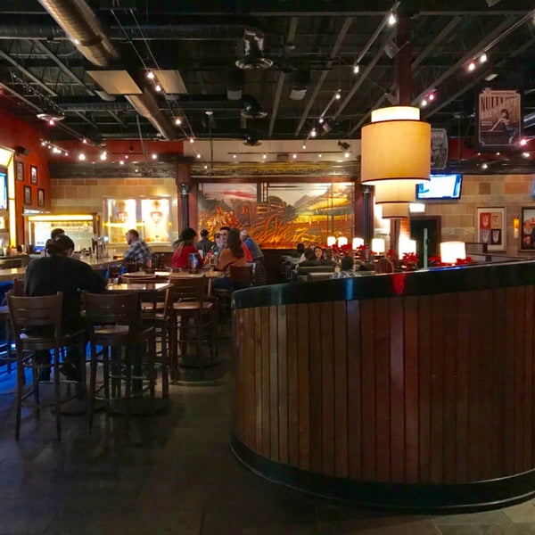 Photo taken at BJ&#39;s Restaurant &amp; Brewhouse by Marco T. on 12/16/2018