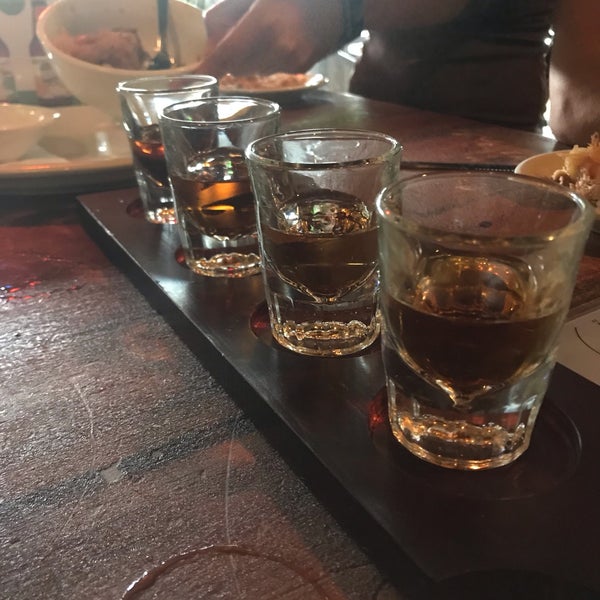 Das Foto wurde bei Habana Restaurant &amp; Bar von Nívea R. am 9/29/2018 aufgenommen