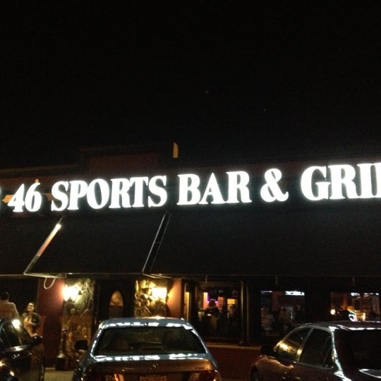 Снимок сделан в Pub 46 Sports Bar &amp; Grill пользователем Tre S. 12/20/2012