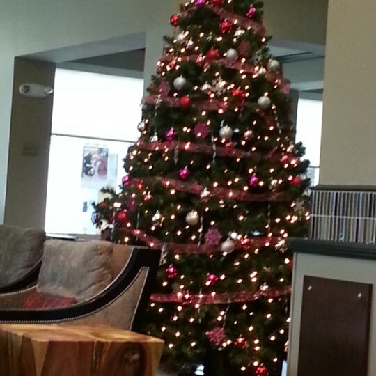 Photo taken at Hilton Garden Inn Albany Airport by Kristy O. on 12/4/2012