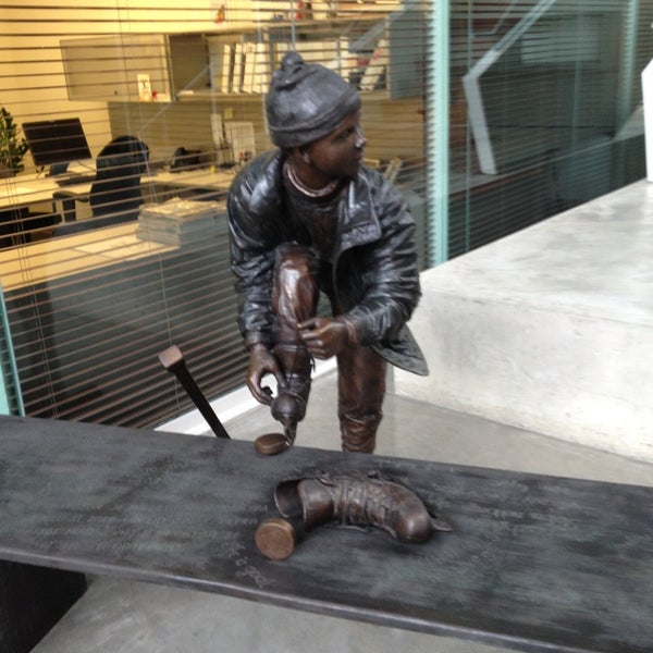 Aldo Head Office Distribution Center SaintLaurent 3 tips