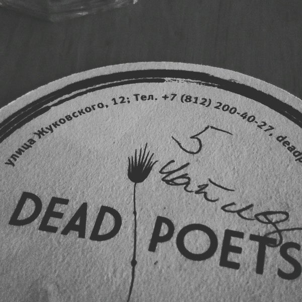 Foto tirada no(a) Dead Poets por Хиро П. em 2/22/2021