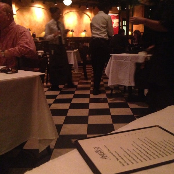 3/11/2014 tarihinde Camille S.ziyaretçi tarafından Amerigo Restaurant'de çekilen fotoğraf