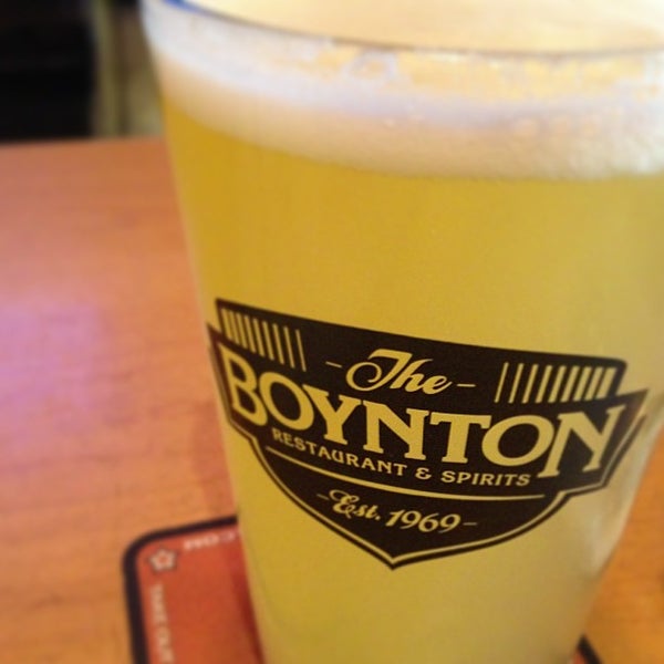 รูปภาพถ่ายที่ The Boynton Restaurant &amp; Spirits โดย Chad L. เมื่อ 4/25/2013