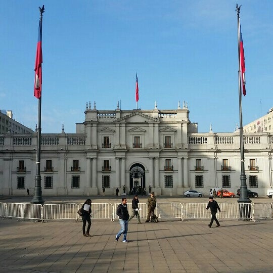 Photo taken at Contraloría General de la República de Chile by Luciane Y. on 6/1/2016