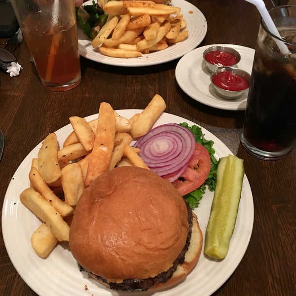 Seasons Bistro & Grille New American Restaurant in Springfield