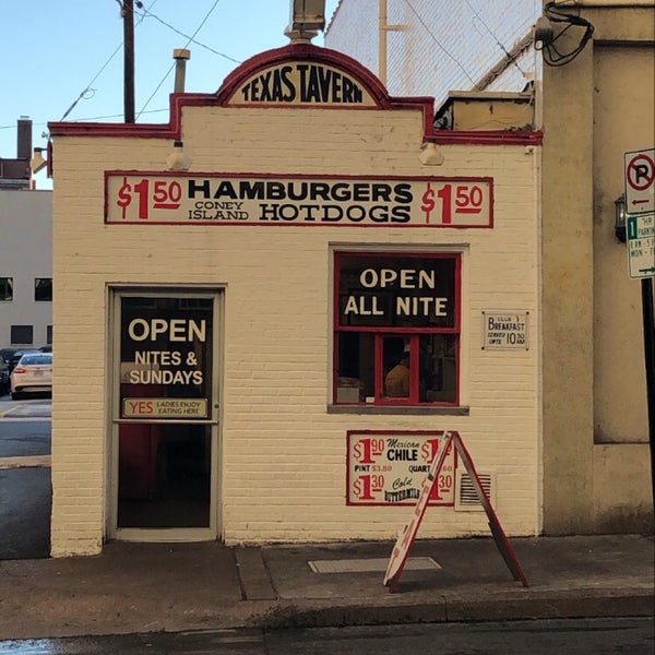 รูปภาพถ่ายที่ Texas Tavern โดย Burke F. เมื่อ 12/11/2019