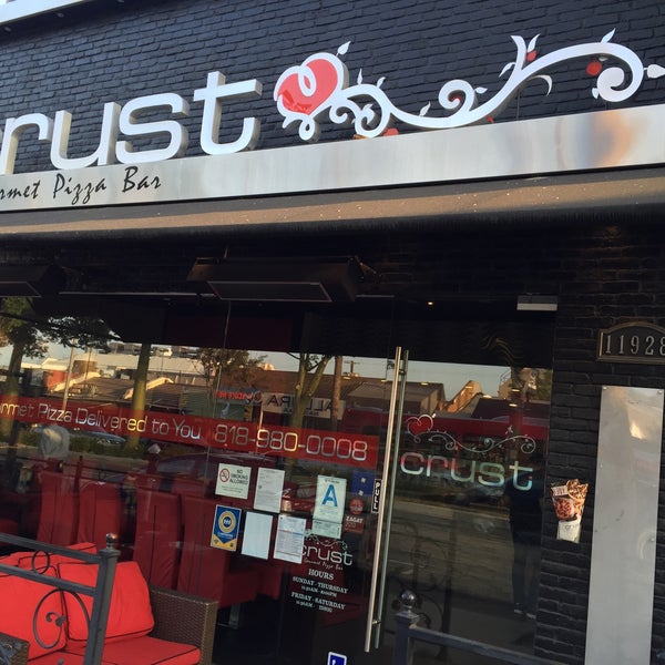 6/1/2016 tarihinde Hamoud A.ziyaretçi tarafından Crust Gourmet Pizza Bar'de çekilen fotoğraf
