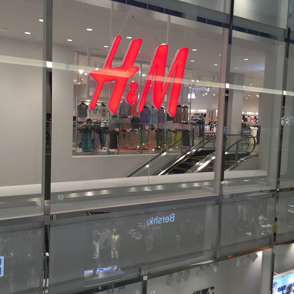 h&m closing time