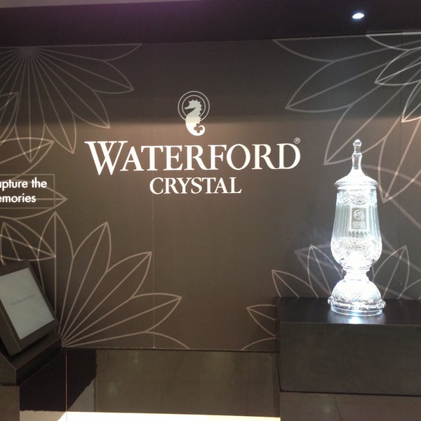Photo taken at House of Waterford Crystal by Hunter B. on 5/12/2013
