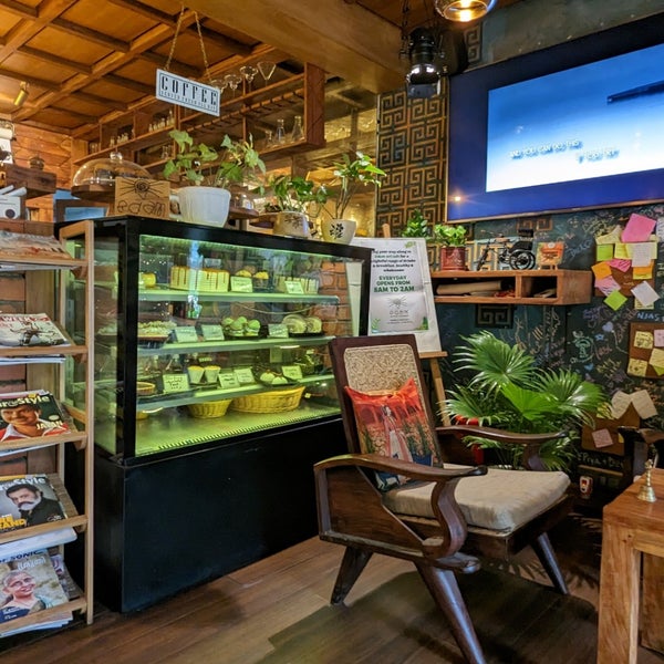 Edam art cafe deals