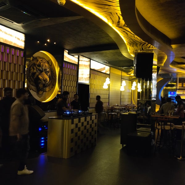 Badmaash Lounge Koramangala Bangalore, Karnātaka