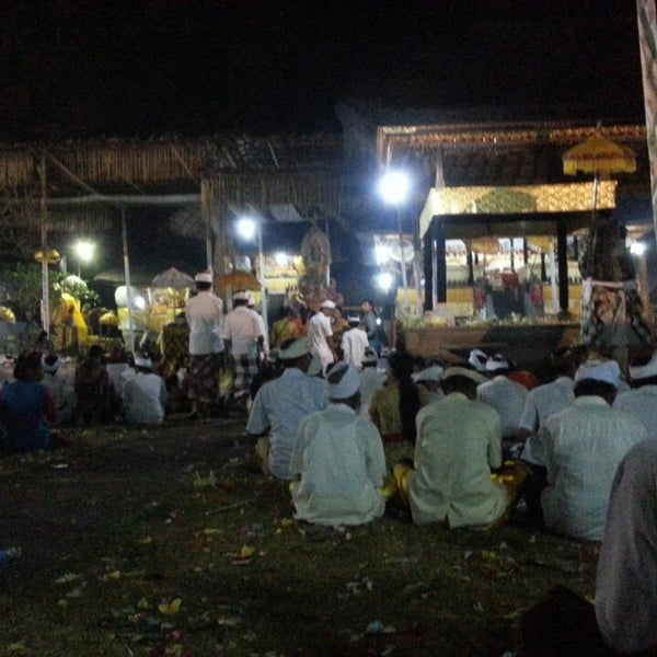 Photo taken at Pura Samuan Tiga by Gra D. on 5/1/2013