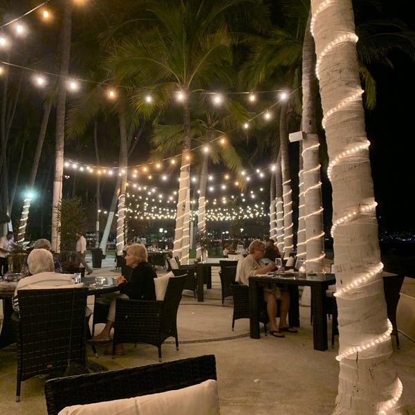 3/7/2021 tarihinde Kate S.ziyaretçi tarafından Arrecifes | Seafood &amp; Steakhouse'de çekilen fotoğraf