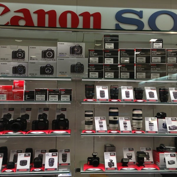 Leistenschneider Camera Store In Schlossstrasse