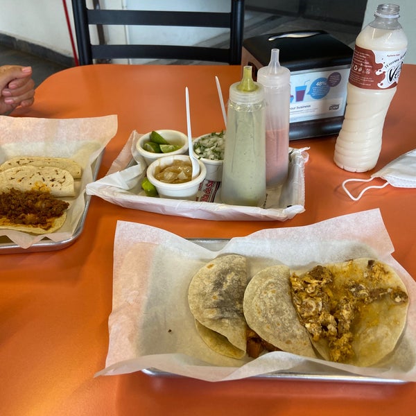 Tacos Villa de Santiago Carretera Nacional Km. 266, Col. La Herradura