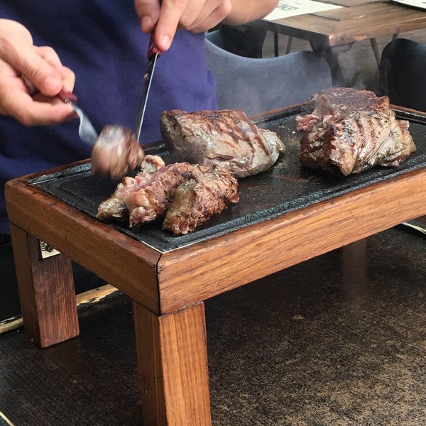 Das Foto wurde bei Argentine Steak &amp; Sushi von Kahlua T. am 9/10/2018 aufgenommen