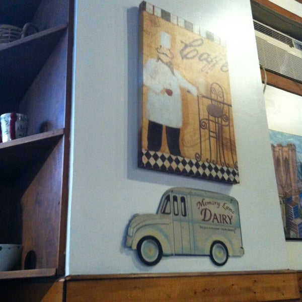 1/1/2013에 Anibal N.님이 Caffe Cafe에서 찍은 사진