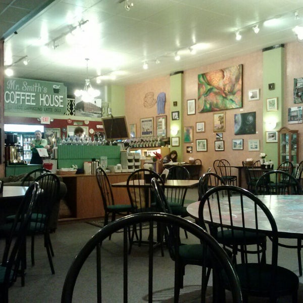 Photo taken at Mr Smith&#39;s Coffee House by Duffee M. on 3/6/2013