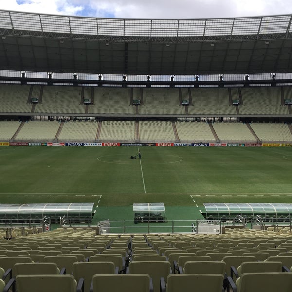 รูปภาพถ่ายที่ Arena Castelão โดย Marcus Vinícius B. เมื่อ 9/2/2015