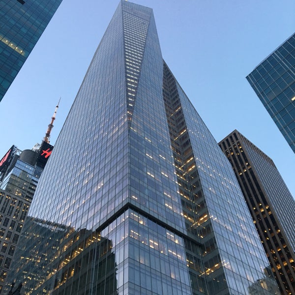 3/3/2017 tarihinde Alma A.ziyaretçi tarafından Bank of America Tower'de çekilen fotoğraf