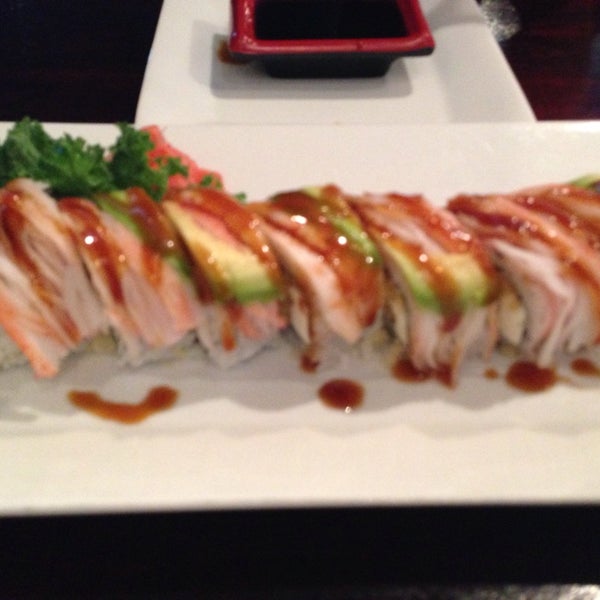 Das Foto wurde bei Tasty Thai &amp; Sushi von Brandi W. am 3/4/2014 aufgenommen