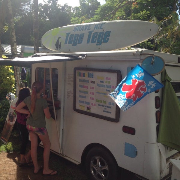 Photo taken at Shave Ice Tege Tege by Justin on 7/18/2013