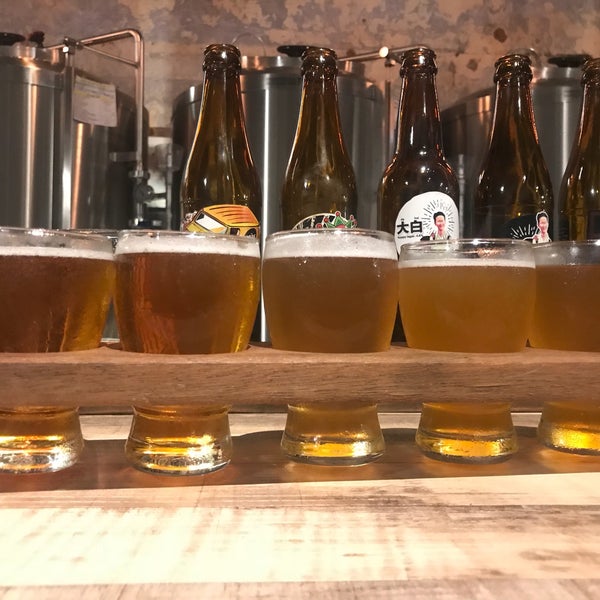 Photo taken at The 1925 Microbrewery &amp; Restaurant by Glouykai T. on 1/27/2018