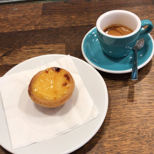 Pastel de nata with espresso and a cappuccino to seal the morning routine