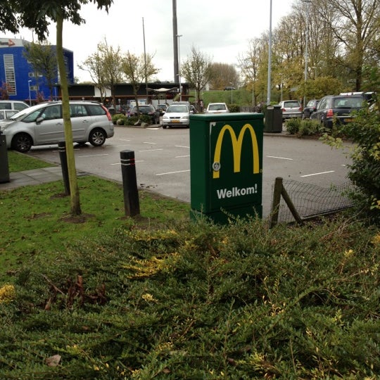 รูปภาพถ่ายที่ McDonald&#39;s โดย Sebastiaan v. เมื่อ 11/5/2012