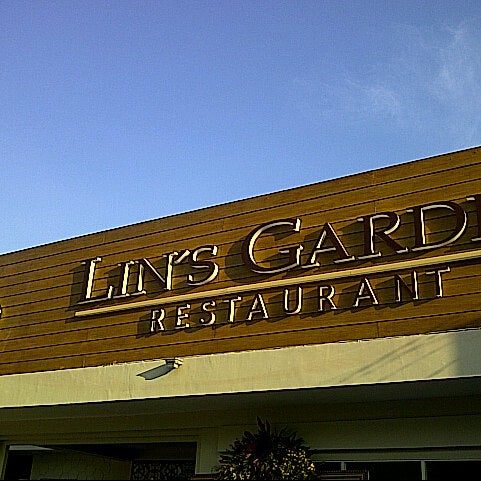 Foto tirada no(a) Lin&#39;s Garden Restaurant por duwi em 7/7/2013