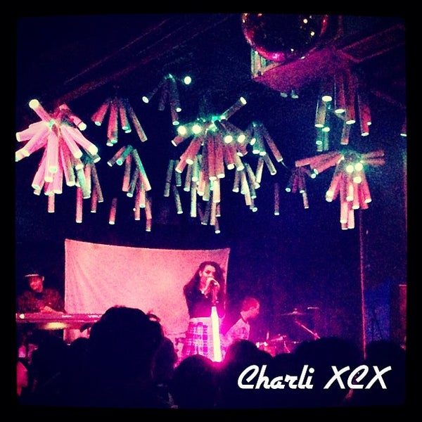 Photo taken at Glasslands Gallery by Chelsea Mae H. on 6/1/2013